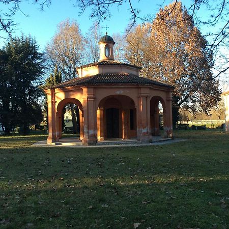 Bed & Breakfast Sforza 19 San Colombano al Lambro Bagian luar foto