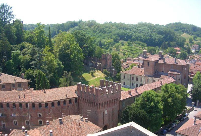 Bed & Breakfast Sforza 19 San Colombano al Lambro Bagian luar foto