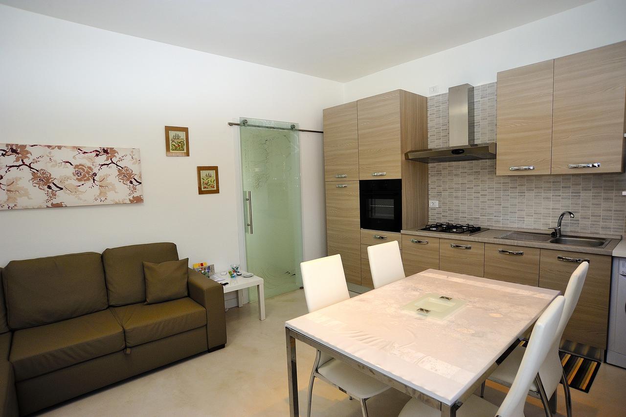 Bed & Breakfast Sforza 19 San Colombano al Lambro Bagian luar foto